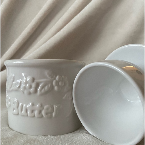 La Fleur Collection - 2008 L. TREMAIN INC Pending Patent Edition Butter Bell - Picture 2 of 5